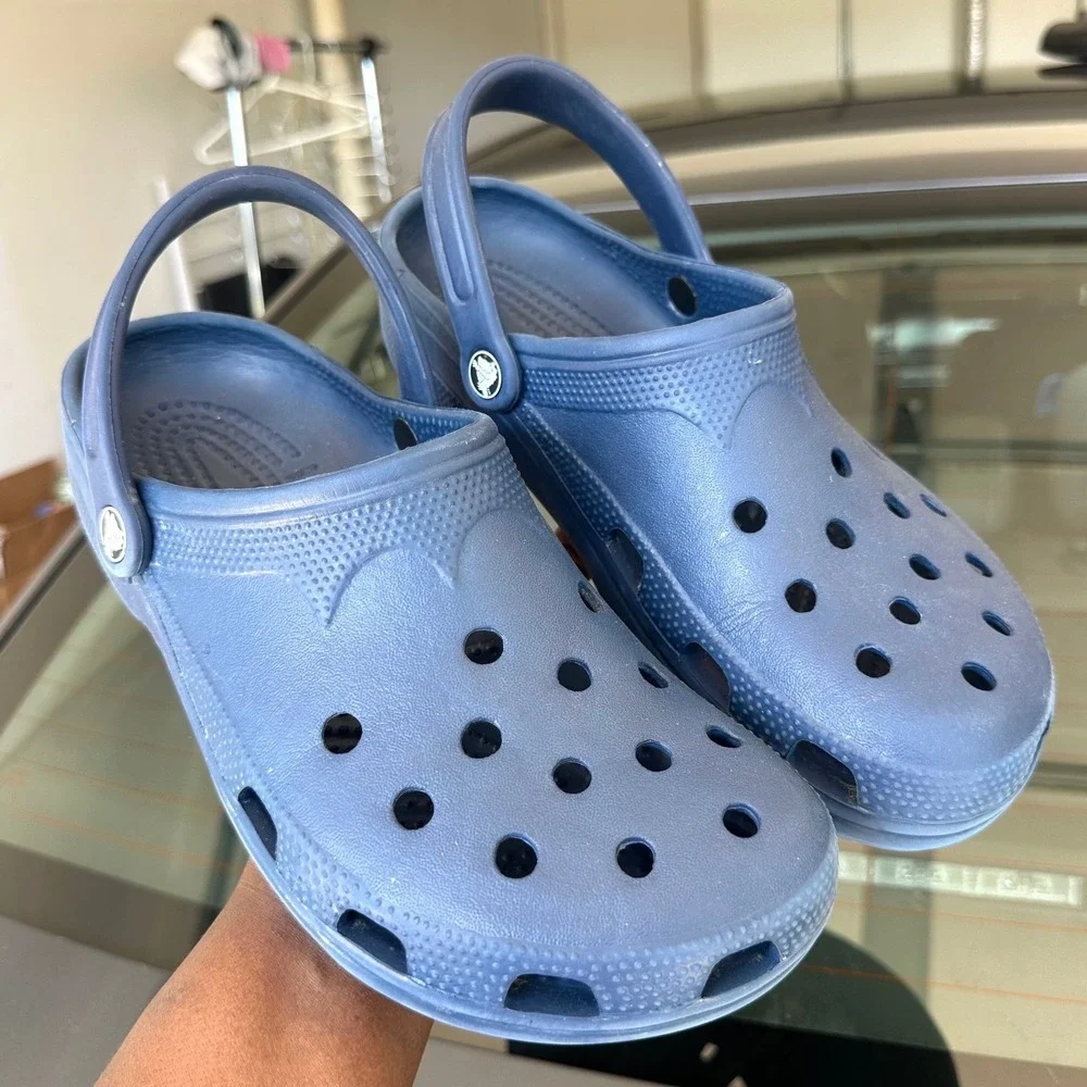 Crocs Adult Classic Clogs Unisex Size Men's 10-11 Women's 12-14 Navy Blue Shoe